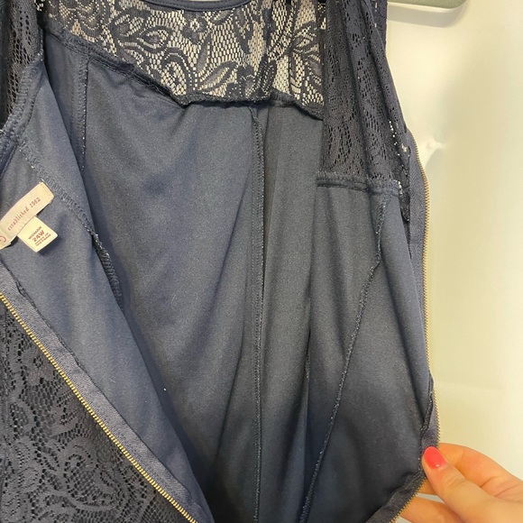 Dress - Picture 8 of 10